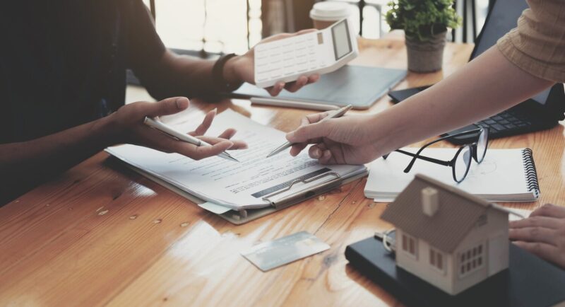 Comprendre les chiffres clés pour un prêt de 500 000 euros : guide du salaire nécessaire